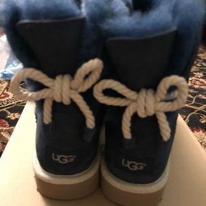 BRAND NEW NEVER WORN WITH BOX SELENE UGGS